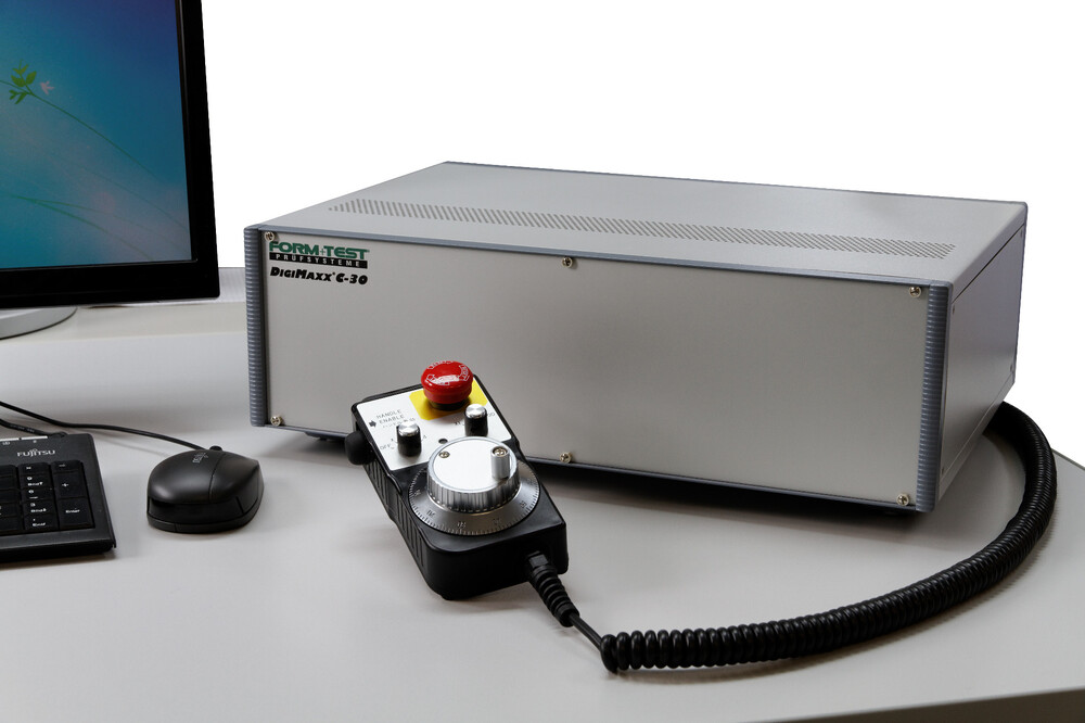 Digitális mérő- és vezérlőelektronika DIGIMAXX® C-30